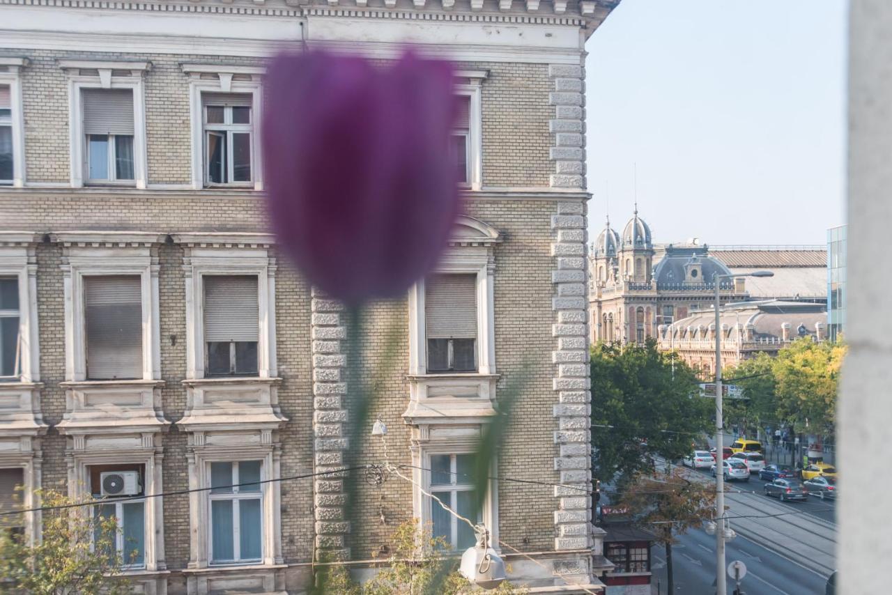 Black & White Apartment Budapest Bagian luar foto